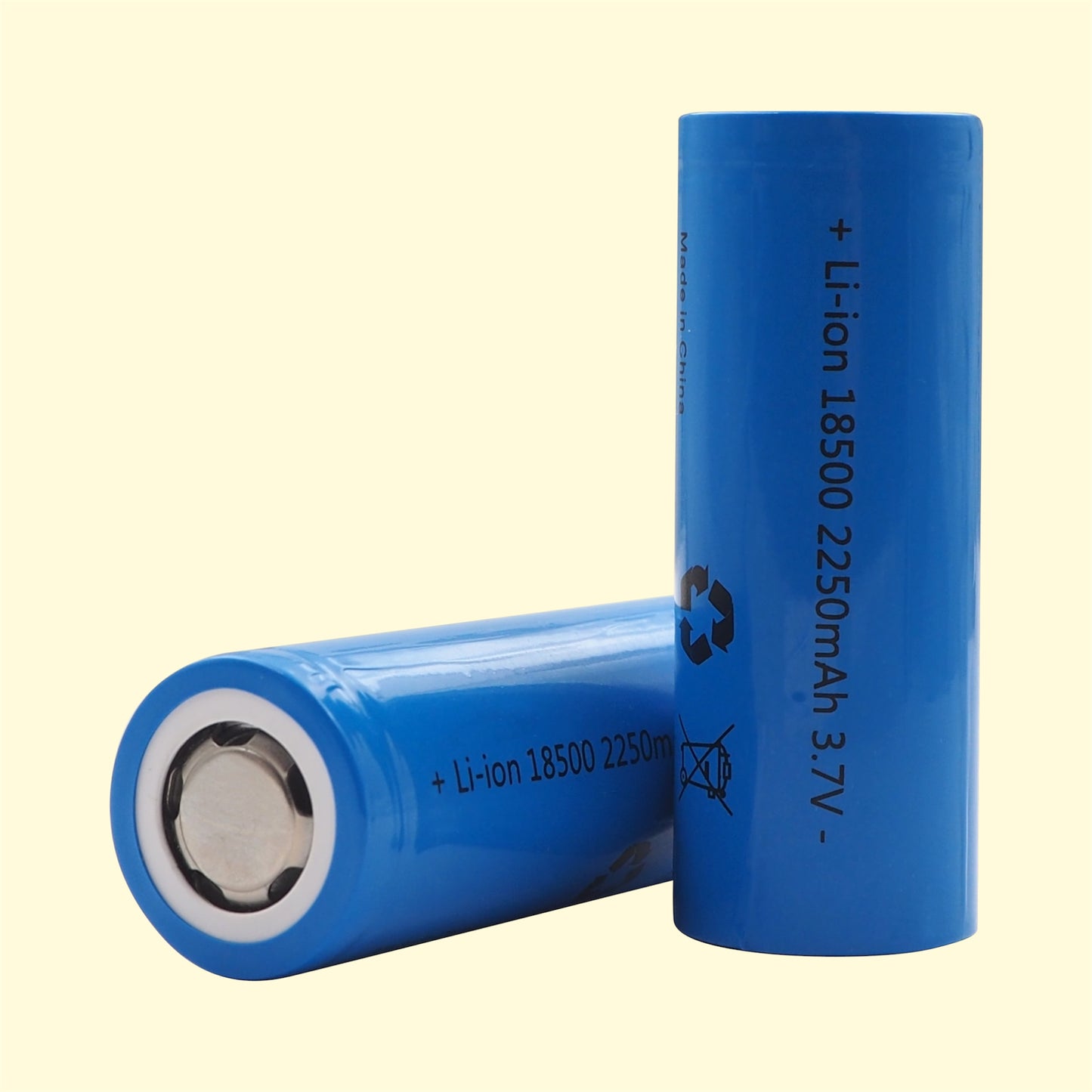 2x 18500 Li-ion cells